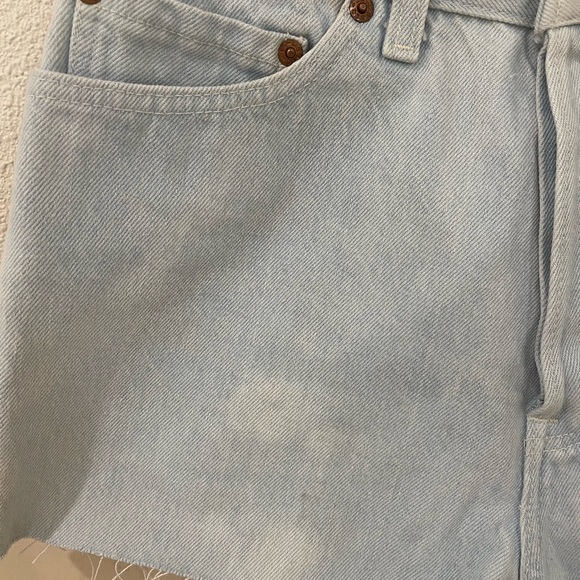 Levi’s 501 High Rise Denim Jean Shorts Distressed Light Wash Size 10 Girls/XS - Picture 7 of 13